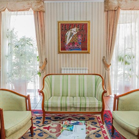 City Hotel Tien Shan Koktobe Eksteriør billede