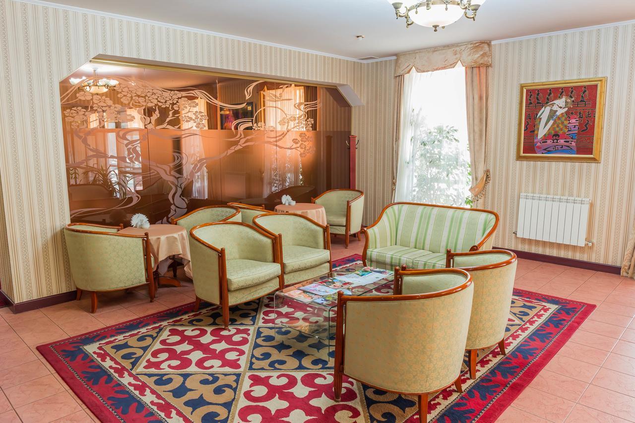 City Hotel Tien Shan Koktobe Eksteriør billede