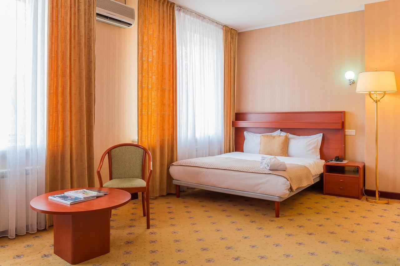 City Hotel Tien Shan Koktobe Eksteriør billede