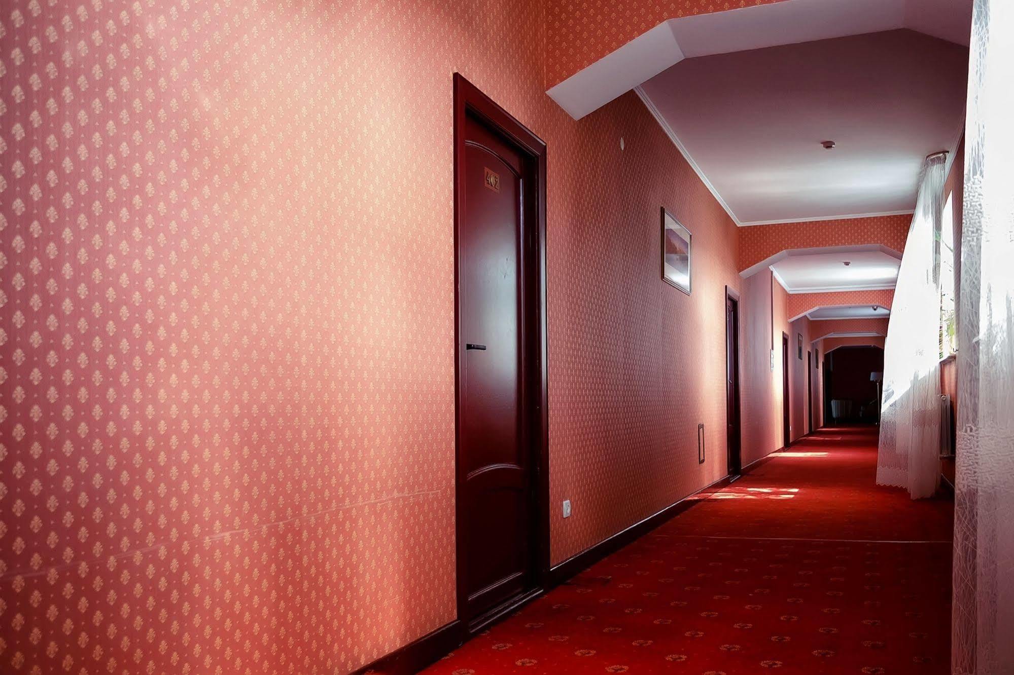 City Hotel Tien Shan Koktobe Eksteriør billede